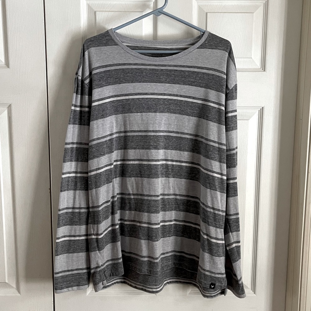 Men’s American Eagle long sleeve shirt